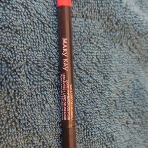 Mary Kay Bold Red Lip Liner
